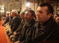kandil-gecesinde-camiler-doldu-tasti-IHA-20110214AY388996-02.jpg