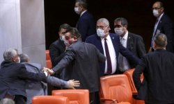 burasi-turkiye-buyuk-millet-meclisi-mhp-li-vekil-kufurleri-havada-ucusturdu.jpg