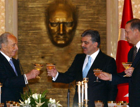 peres-gul-erdogan-ankara-12-november-2007.jpg